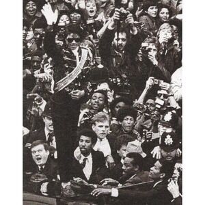 Michael Jackson c. 1980s Crowd Fans Paparazzi Wave Photo Print Music Icon